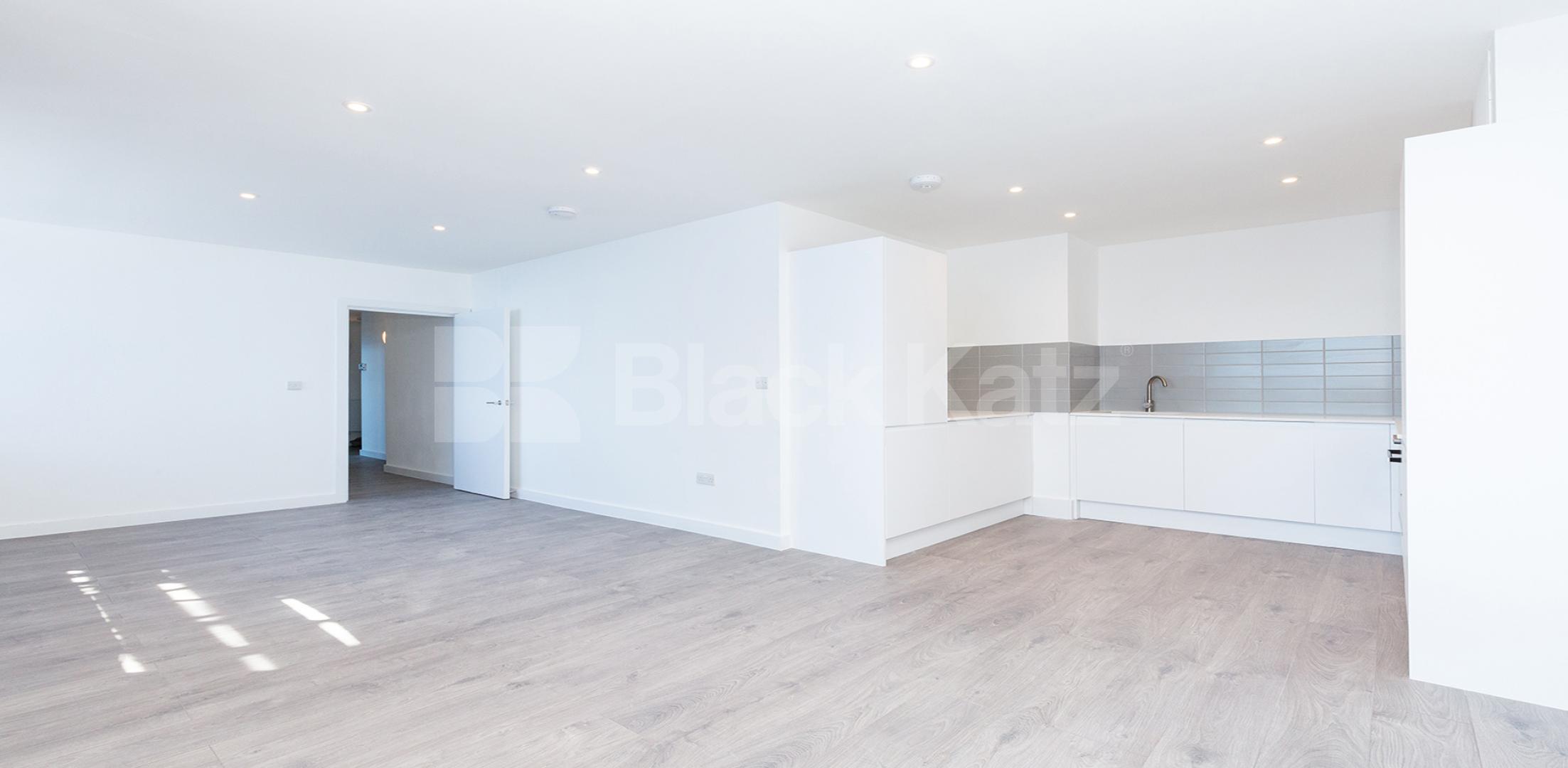 			VIRTUAL TOUR AVAILABLE!, 2 Bedroom, 1 bath, 1 reception Apartment			 DOVE ROAD , CANONBURY-ISLINGTON